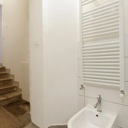 Casa Strehler, Tra Teatro E * Triest